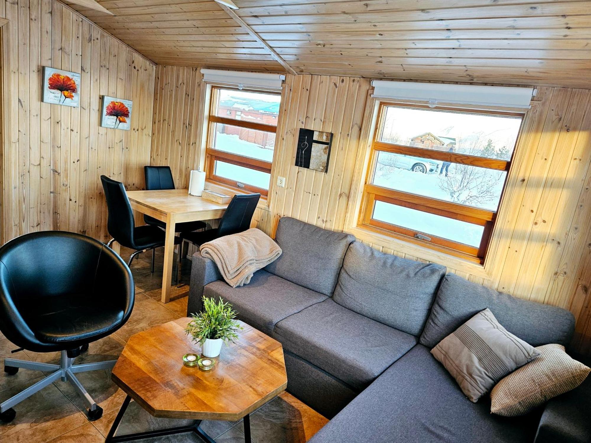 Aurora Vacation Homes Fagravik Akureyri Bilik gambar